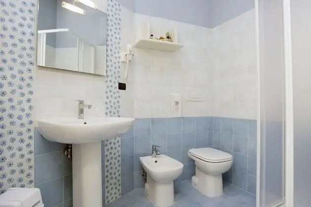 Üç Kişilik Oda