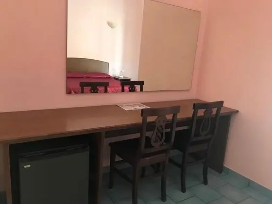 Comfort Tek Büyük Yataklı Oda