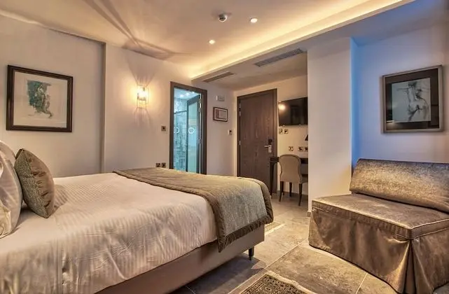 Deluxe Tek Büyük Yataklı Oda