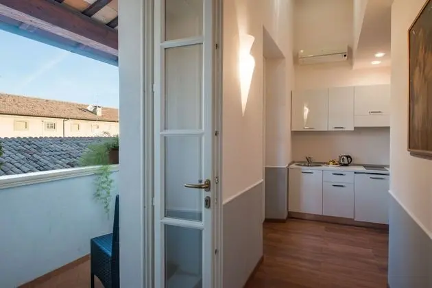 Süit, Balkon