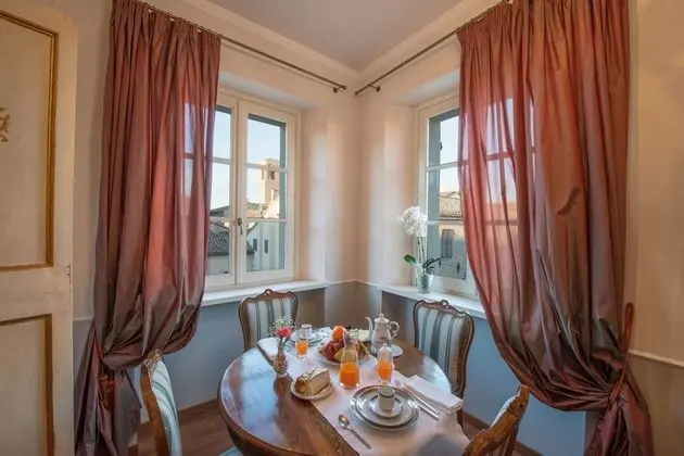 Süit, Balkon