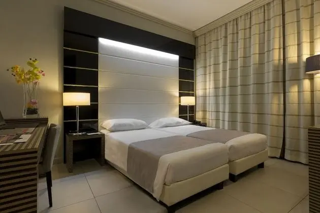 Classic Büyük Yataklı Tek Kişilik Oda