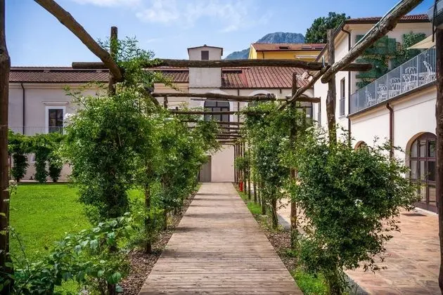 Deluxe Dört Kişilik Oda