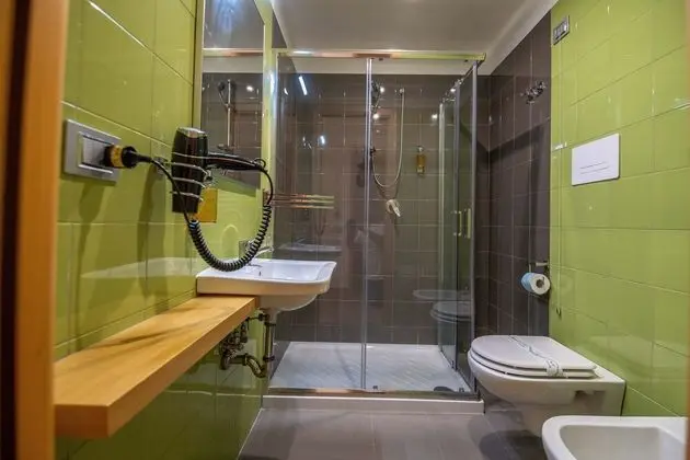 Deluxe Tek Büyük veya İki Ayrı Yataklı Oda