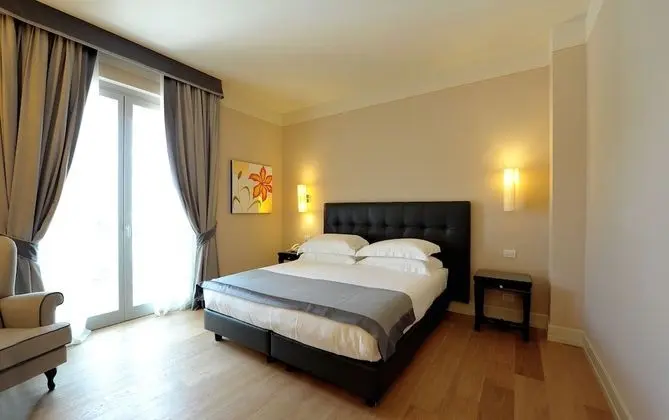 Superior Tek Büyük Yataklı Oda