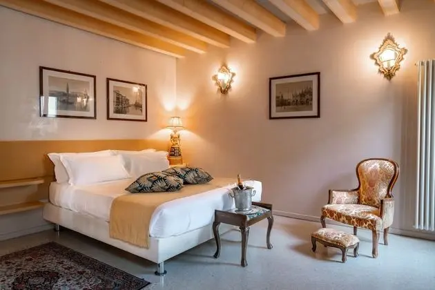 Superior Süit, Banyolu/Duşlu