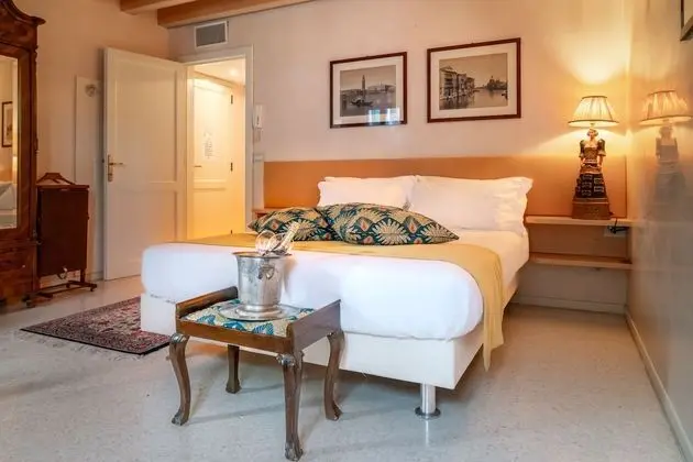 Superior Süit, Banyolu/Duşlu