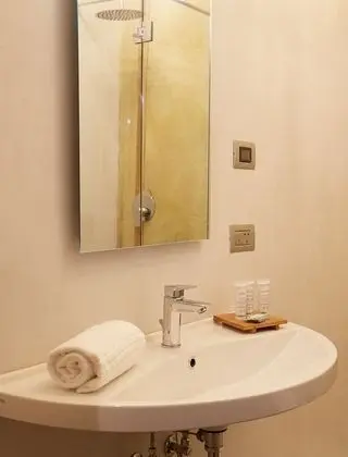 Deluxe Tek Büyük veya İki Ayrı Yataklı Oda (Magnoli)