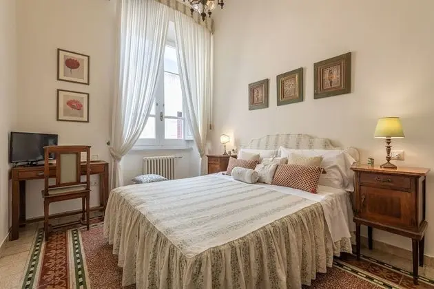 Business Tek Büyük veya İki Ayrı Yataklı Oda