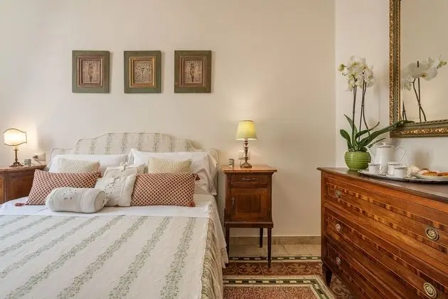 Business Tek Büyük veya İki Ayrı Yataklı Oda