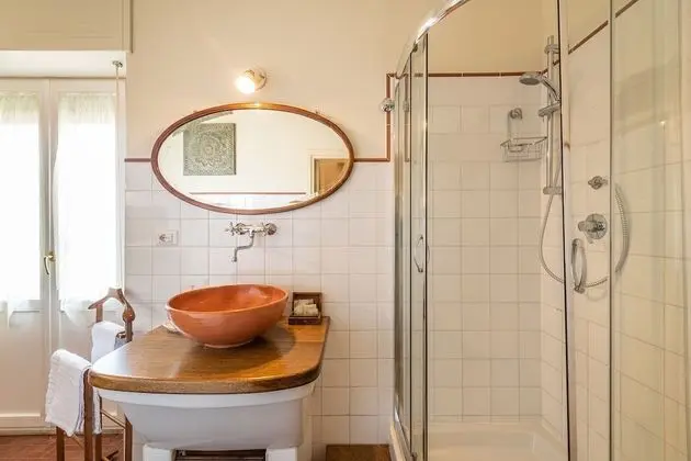 Business Tek Büyük veya İki Ayrı Yataklı Oda