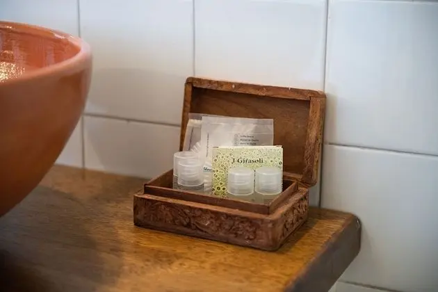 Business Tek Büyük veya İki Ayrı Yataklı Oda