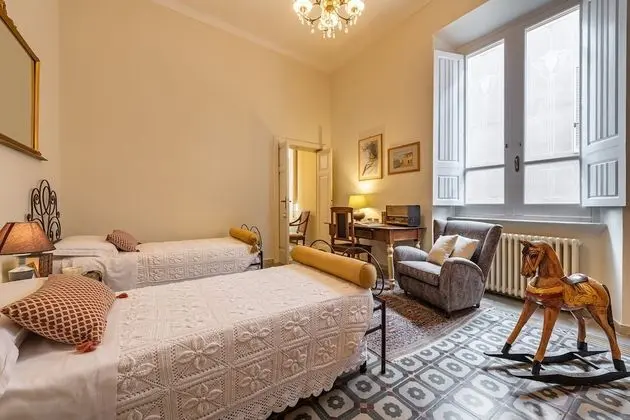 Royal Dört Kişilik Oda