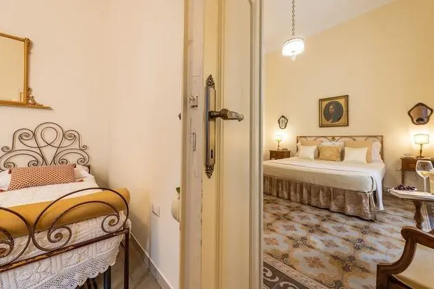 Royal Dört Kişilik Oda