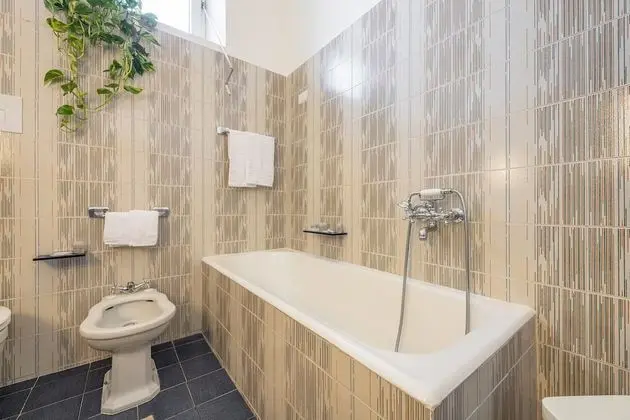 Royal Dört Kişilik Oda