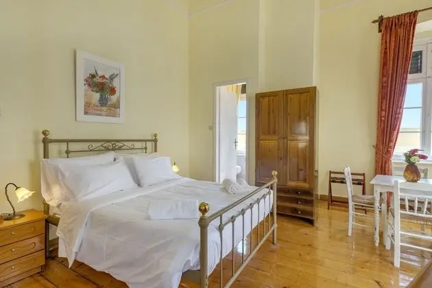 Tek Büyük Yataklı Oda, Balkon