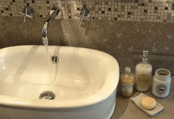 Deluxe Tek Büyük veya İki Ayrı Yataklı Oda, Balkon (The Green Room)