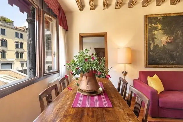 Süit, 2 Yatak Odası, Kanal Manzaralı