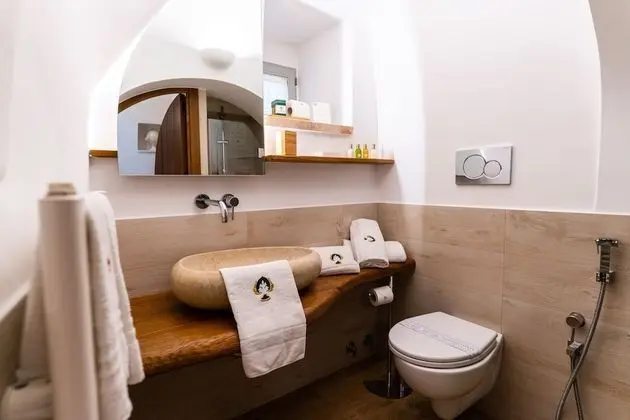 Traditional Stüdyo Süit