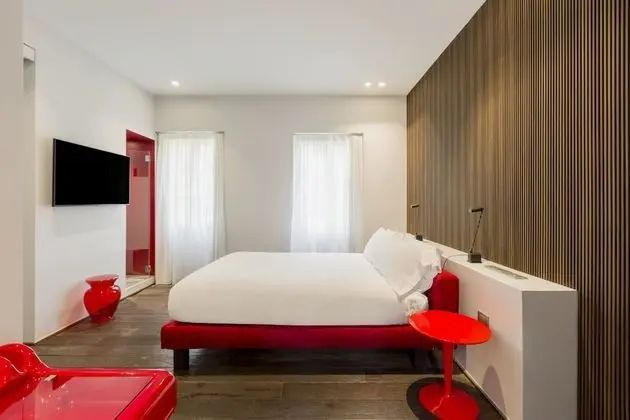 Design Tek Büyük Yataklı Oda, 1 Çift Kişilik Yatak (Design)