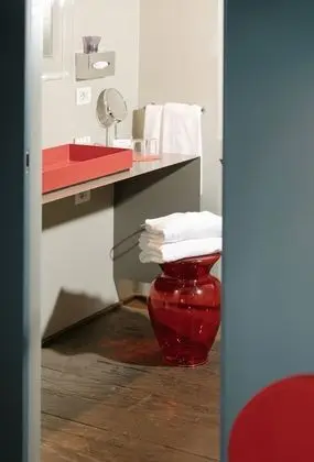 Design Tek Büyük Yataklı Oda, 1 Çift Kişilik Yatak (Design)