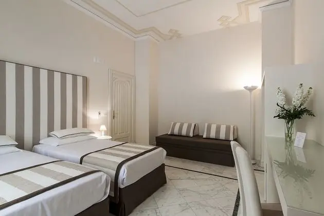 Comfort Üç Kişilik Oda, Avlu Manzaralı