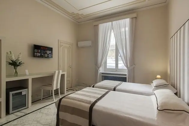 Comfort Üç Kişilik Oda, Avlu Manzaralı