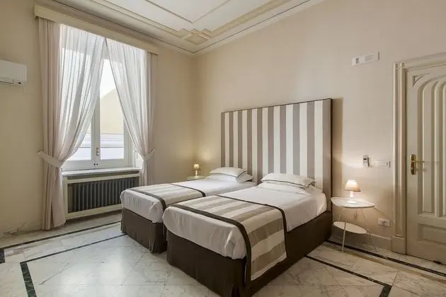 Comfort Üç Kişilik Oda, Avlu Manzaralı