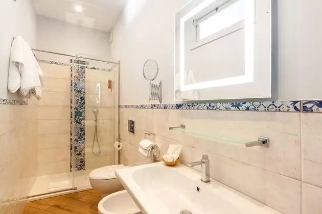 Superior Tek Büyük Yataklı Oda, Balkon
