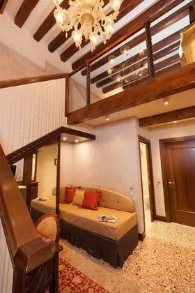 Superior Tek Büyük Yataklı Oda