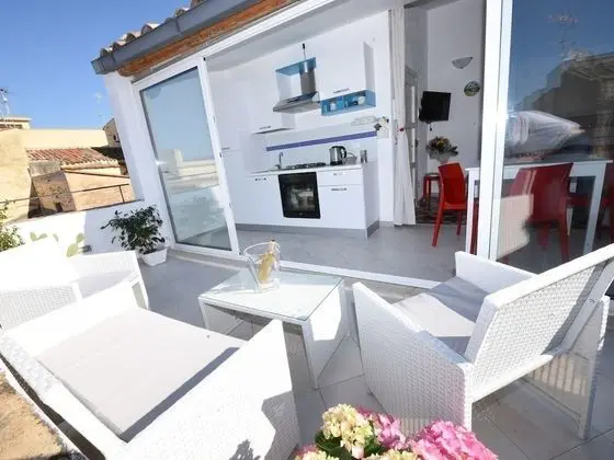 Apart Daire, Teras