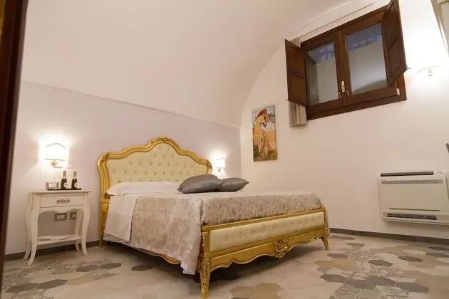 Deluxe Tek Büyük Yataklı Oda (Mannarazzi)