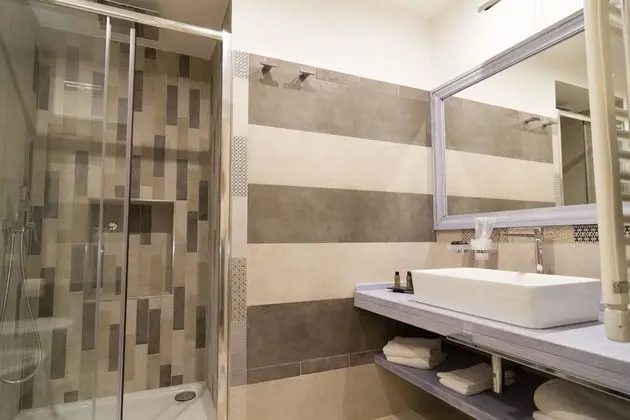 Deluxe Tek Büyük Yataklı Oda (Mannarazzi)