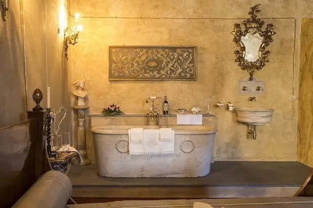 Superior Süit (Signorelli)