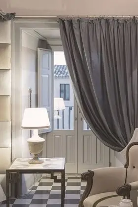 Deluxe Süit, Sigara İçilmez