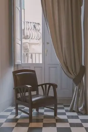 Grand Süit, Sigara İçilmez