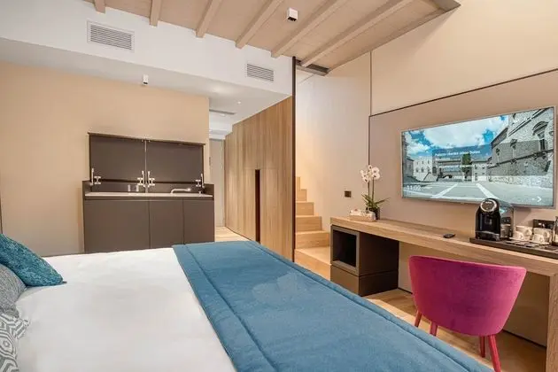 Junior Suite 4