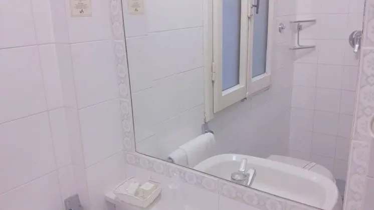 Economy Tek Büyük Yataklı Oda