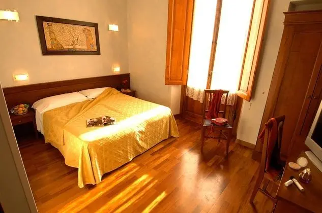 Tek Büyük Yataklı Oda (Cathedral view)