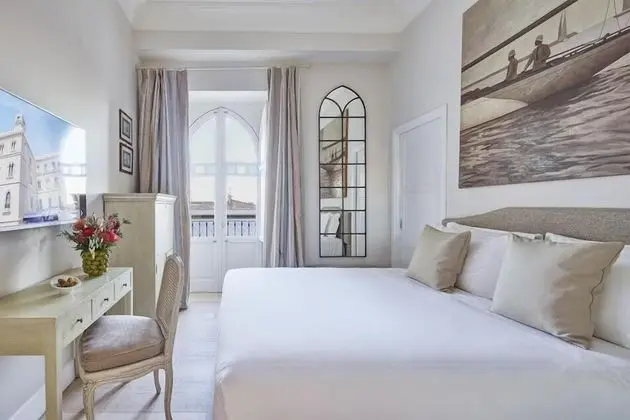 Superior Tek Büyük veya İki Ayrı Yataklı Oda