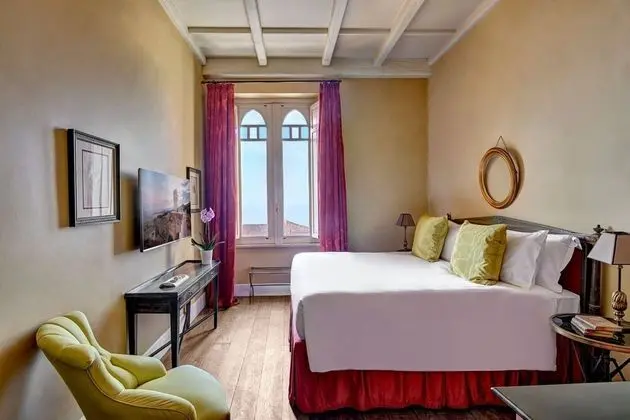 Superior Tek Büyük veya İki Ayrı Yataklı Oda