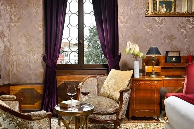 Luxury Süit, Kanal Manzaralı