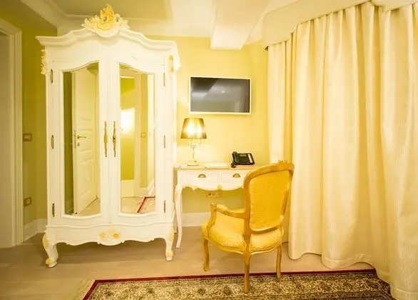 Deluxe Tek Büyük veya İki Ayrı Yataklı Oda