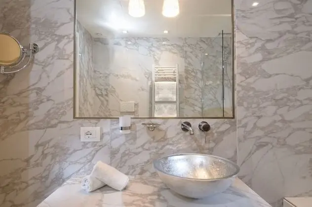 Economy Tek Büyük veya İki Ayrı Yataklı Oda