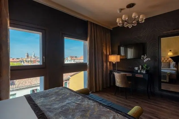 Superior Tek Büyük veya İki Ayrı Yataklı Oda