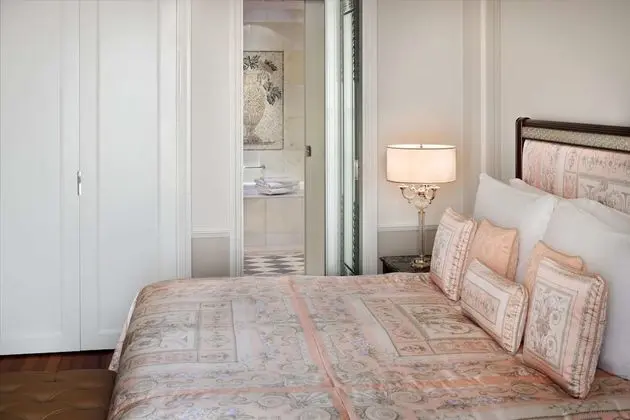 Deluxe Oda, Şehir Manzaralı (Versace)