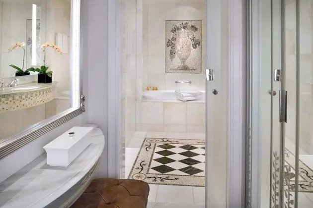 Deluxe Oda, Şehir Manzaralı (Versace)