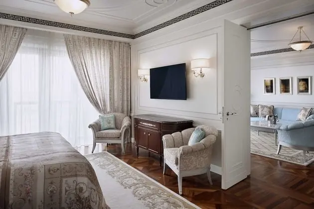 Grand Süit, Teras, Manzaralı (Creek View)