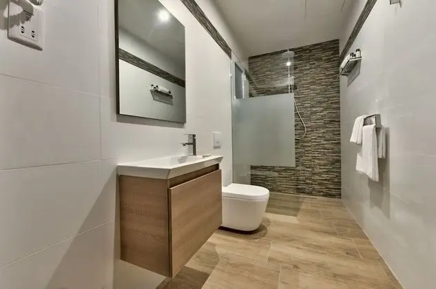Süit, 2 Yatak Odası, Bahçe Manzaralı