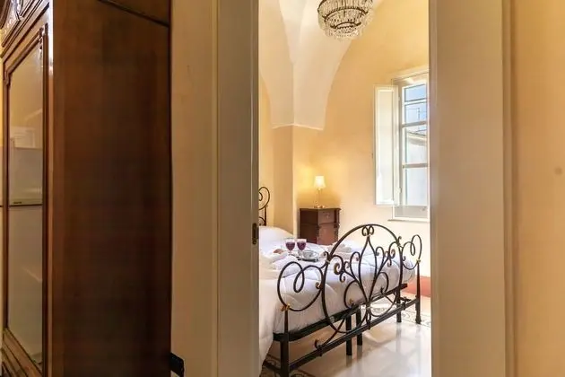 Büyük Yataklı Tek Kişilik Oda, 1 Çift Kişilik Yatak